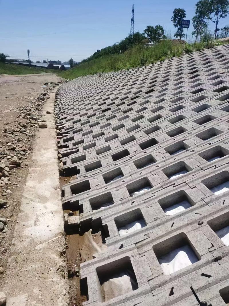 高速护坡,水利水工砖等新型绿色建筑材料工程展示!